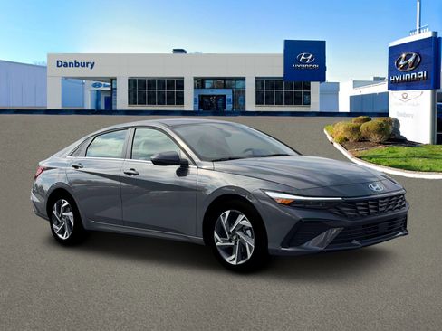 New 2026 Hyundai Elantra Limited w/ Cargo Package image 10