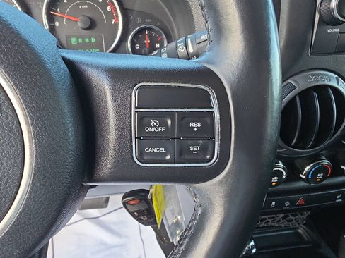 Used 2018 Jeep Wrangler Unlimited Sport w/ Power Convenience Group AWD/4WD image 21