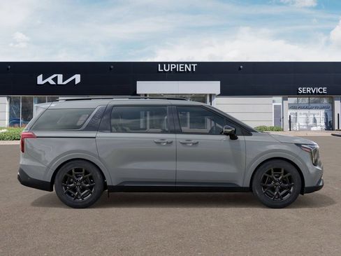 New 2025 Kia Carnival SX Prestige FWD image 9