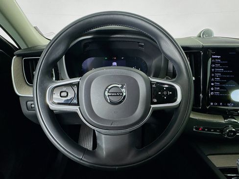 Used 2022 Volvo XC60 B5 Inscription w/ Advanced Package image 11