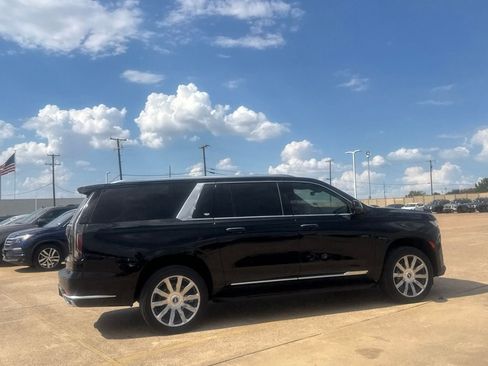 Used 2023 Cadillac Escalade ESV Premium Luxury Platinum AWD/4WD image 27