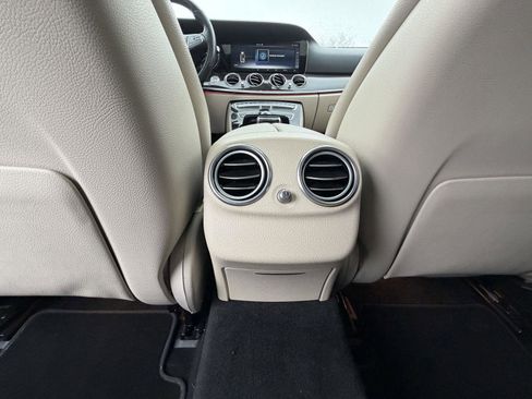 Used 2017 Mercedes-Benz E 300 4MATIC image 24