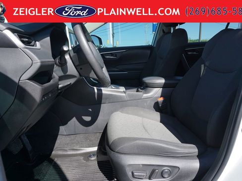 Used 2023 Toyota RAV4 XLE w/ XLE Grade Weather Package AWD/4WD image 16