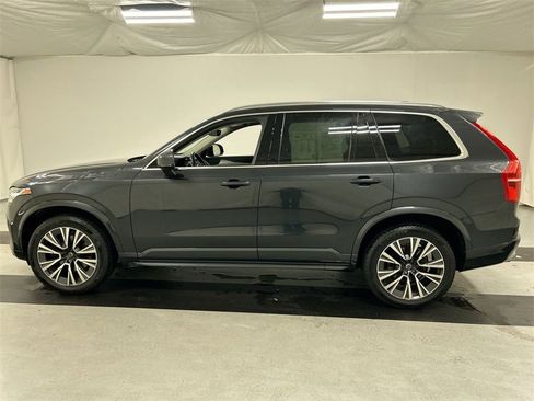 Used 2021 Volvo XC90 T5 Momentum w/ Advanced Package image 6