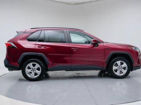 Used 2021 Toyota RAV4 XLE w/ Convenience Package AWD/4WD image 9