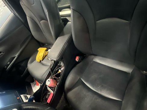 Used 2018 Toyota Prius Prime Advanced w/ Carpet Mat Package FWD image 10