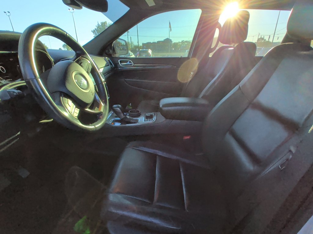 Used 2021 Jeep Grand Cherokee Limited AWD/4WD image 7