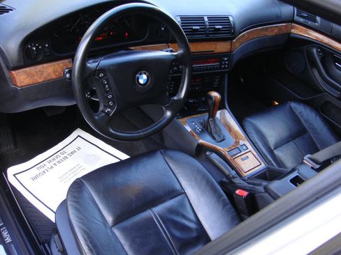 Used 2002 BMW 530i Sedan image 10