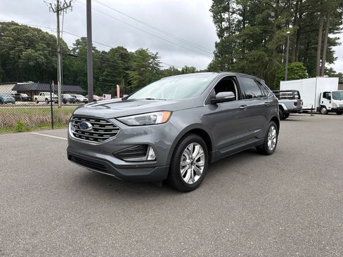 Used 2024 Ford Edge Titanium AWD/4WD image 2