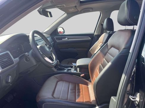 Used 2021 Volkswagen Atlas SEL Premium w/ MDO Package (Bench Seat) image 16