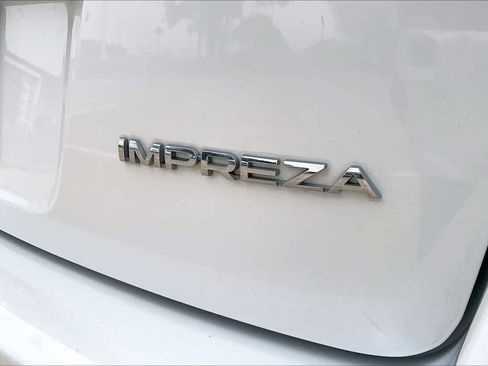 Used 2019 Subaru Impreza 2.0i image 8
