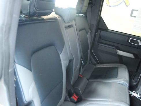 Used 2023 Ford Bronco Outer Banks AWD/4WD image 9