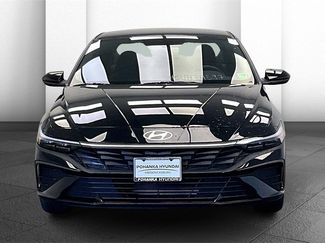 Used 2025 Hyundai Elantra Sport video 2