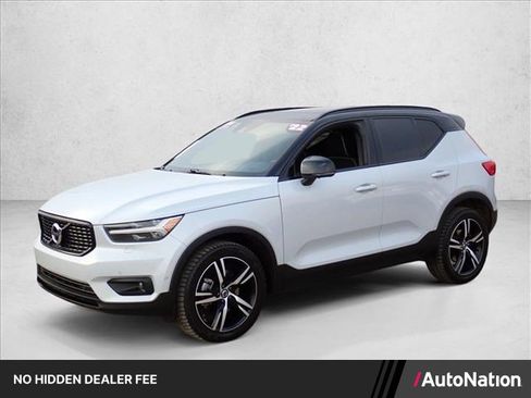Used 2022 Volvo XC40 T5 R-Design AWD/4WD image 1