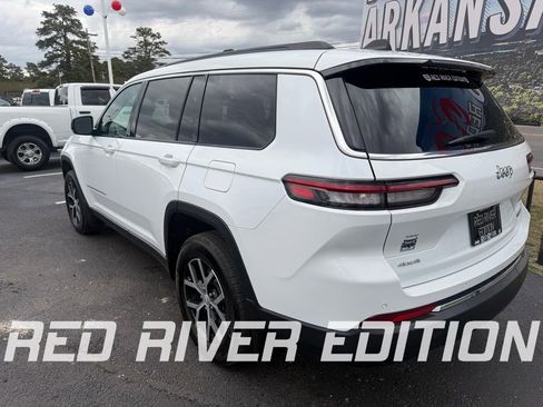 Used 2025 Jeep Grand Cherokee L Limited w/ MOPAR Finishing Package image 7