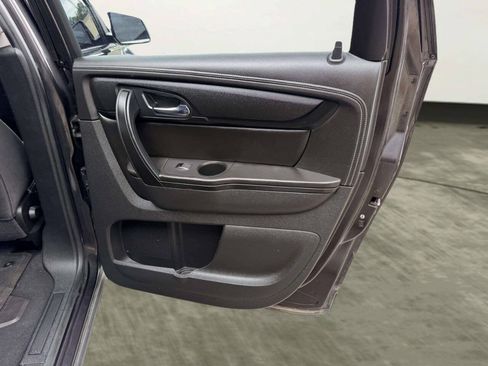 Used 2017 Chevrolet Traverse LT w/ Style and Technology Package AWD/4WD image 29