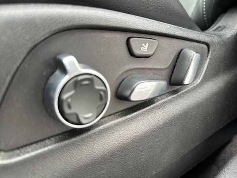 Used 2020 Cadillac XT4 Premium Luxury image 4