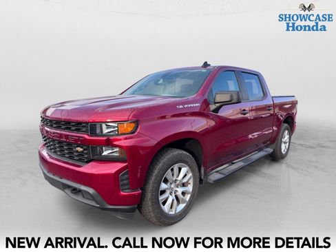 Used 2022 Chevrolet Silverado 1500 Custom w/ Safety Confidence Package RWD image 2