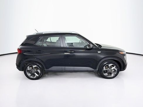 Used 2025 Hyundai Venue SEL FWD image 10