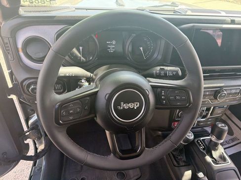 Used 2025 Jeep Wrangler Unlimited Sport S 4xe AWD/4WD image 11