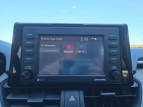 Used 2021 Toyota RAV4 XLE image 28