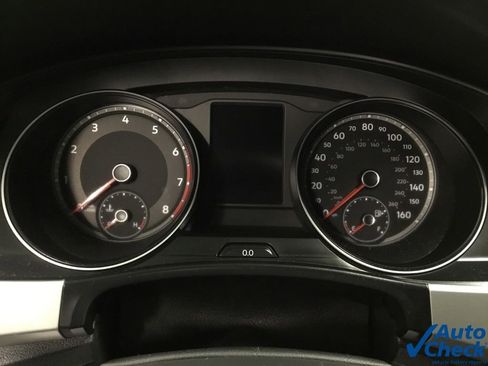 Used 2021 Volkswagen Atlas Cross Sport SE image 49