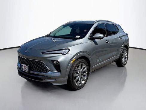 Used 2025 Buick Encore GX Avenir w/ Avenir Technology Package FWD image 3
