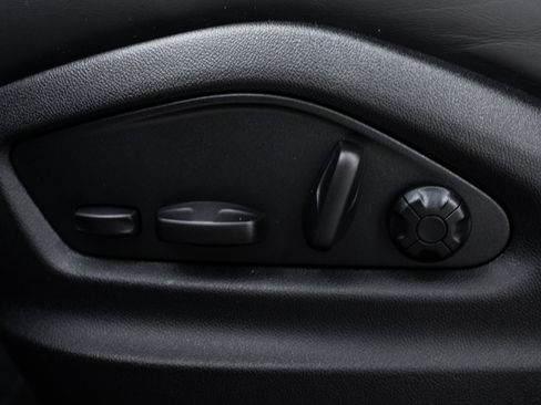 New 2026 Porsche Cayenne Turbo image 21