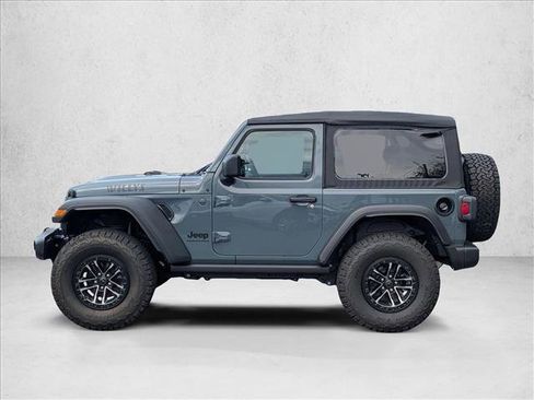 Used 2025 Jeep Wrangler Willys image 9