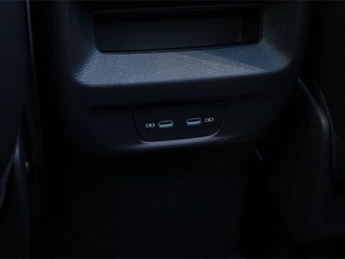 New 2025 Volkswagen Tiguan SE image 22