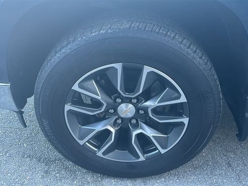 Used 2023 Chevrolet Silverado 1500 LT image 12