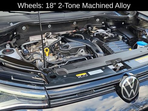 Used 2025 Volkswagen Taos SE FWD image 14
