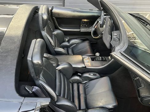 Used 1991 Chevrolet Corvette Convertible image 19