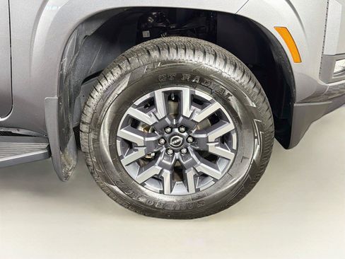 Used 2025 Nissan Frontier SL AWD/4WD image 37