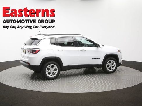 Used 2024 Jeep Compass Latitude AWD/4WD image 41