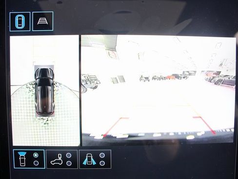 New 2026 GMC Terrain AT4 w/ Convenience Package III image 4