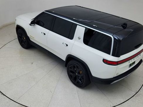 Used 2024 Rivian R1S Adventure AWD/4WD image 82