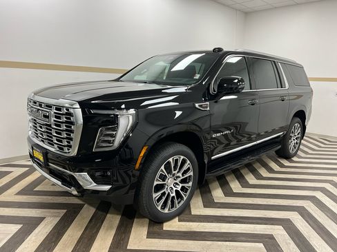 New 2026 GMC Yukon XL Denali w/ Advanced Technology Package AWD/4WD image 1