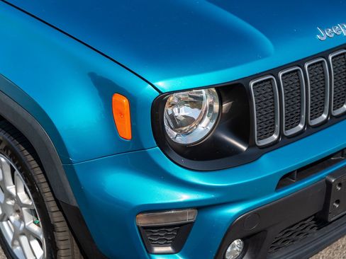 Used 2022 Jeep Renegade Latitude AWD/4WD image 10