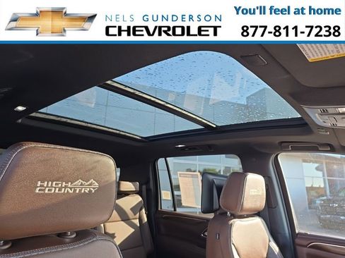 Certified 2024 Chevrolet Suburban High Country w/ Advanced Technology Package image 8