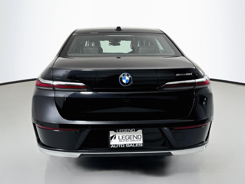 Used 2023 BMW i7 xDrive60 AWD/4WD image 7