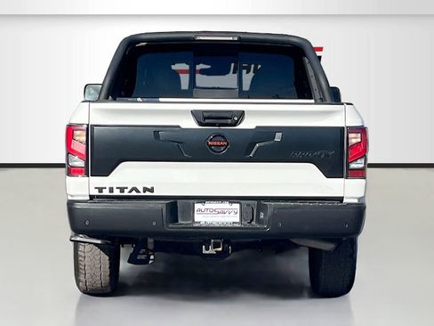 Used 2021 Nissan Titan PRO-4X w/ Pro-4x Convenience Package image 6