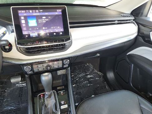 Used 2022 Jeep Compass Limited image 16