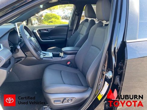 Certified 2025 Toyota RAV4 SE AWD/4WD image 29