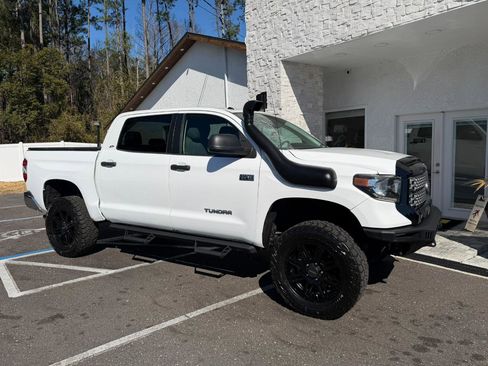 Used 2019 Toyota Tundra SR5 w/ SR5 Upgrade Package image 22