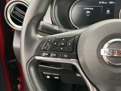 Used 2019 Nissan Kicks SV FWD image 21
