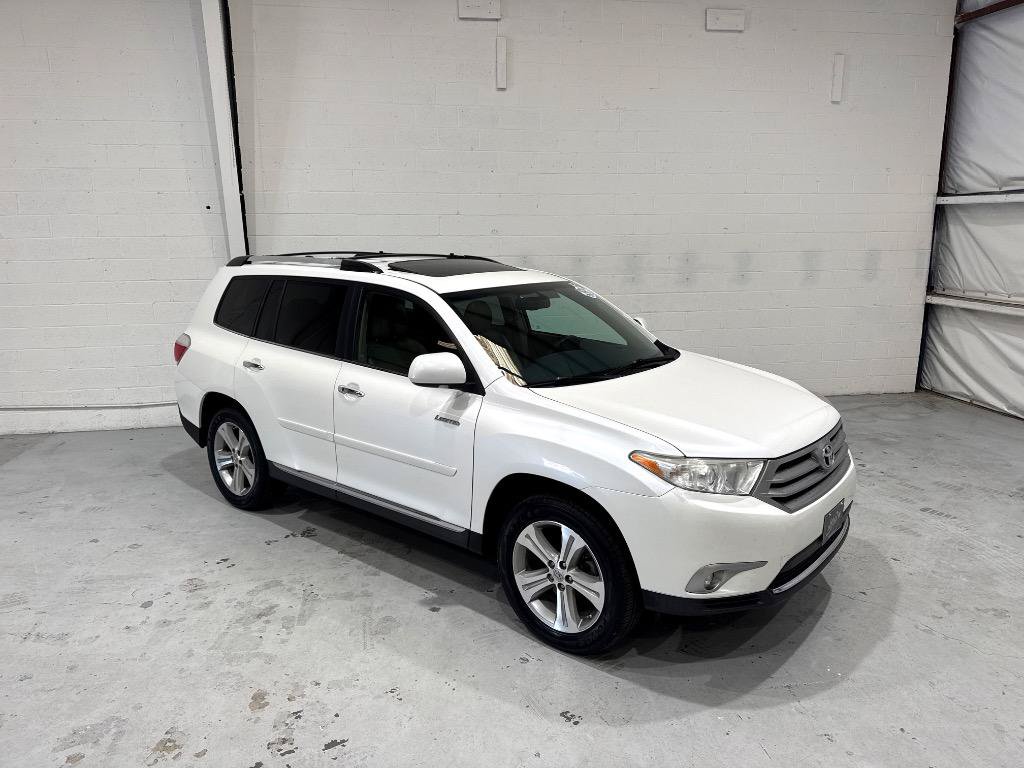 Used 2013 Toyota Highlander Limited AWD/4WD image 3