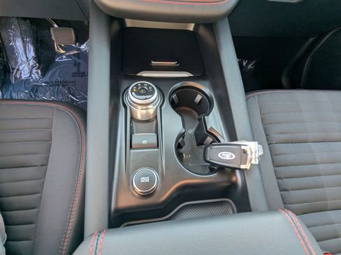 Used 2025 Ford Explorer ST-Line w/ Premium Package image 27