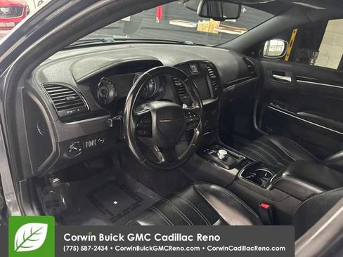 Used 2018 Chrysler 300 S AWD/4WD image 10