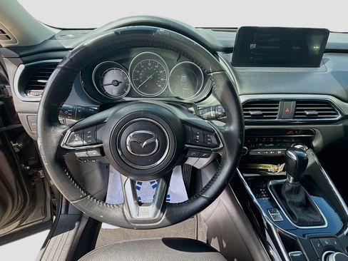 Used 2021 MAZDA CX-9 Touring w/ Touring Premium Package FWD image 10